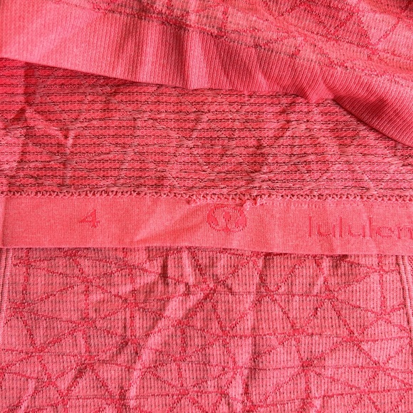 Lululemon Swiftly Tech Short Sleeve Sz 4 - Picture 6 of 10
